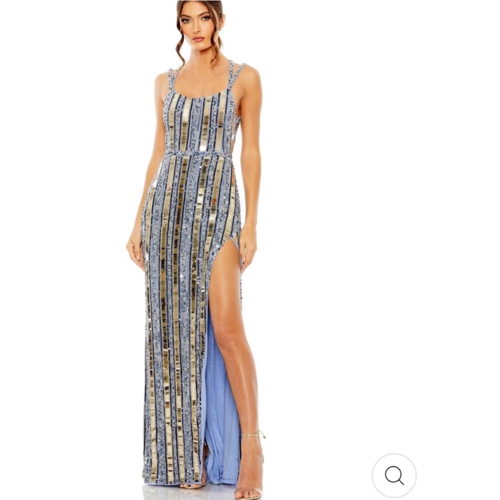 HALTER NECK EMBELLISHED DETAILED BACK GOWN